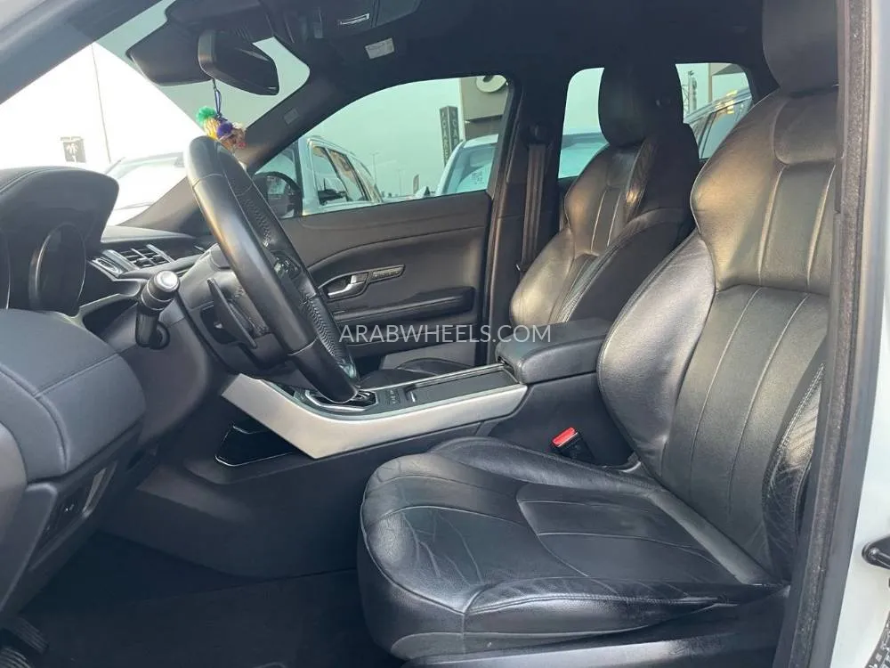 Land Rover Range Rover Evoque 2017 for Sale in Ajman Image-10