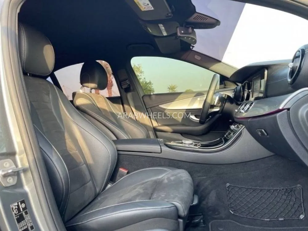 Mercedes Benz E Class 2017 for Sale in Ajman Image-9