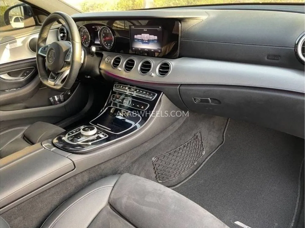 Mercedes Benz E Class 2017 for Sale in Ajman Image-16