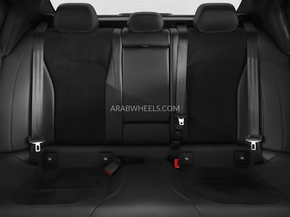 Alfa Romeo Giulia 2020 for Sale in Dubai Image-13