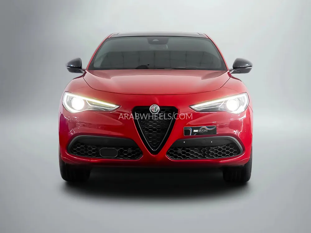 الفا روميو ستيلفيو 2023 for Sale in دبي Image-3