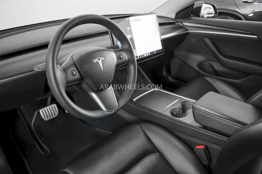 Tesla Model 3 2021 for Sale in Dubai Image-7