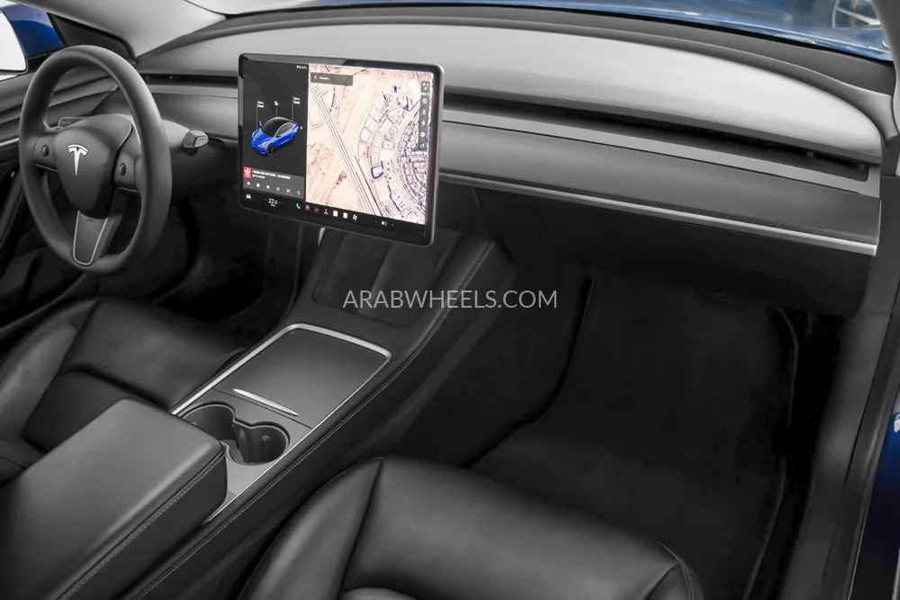 Tesla Model 3 2021 for Sale in Dubai Image-11