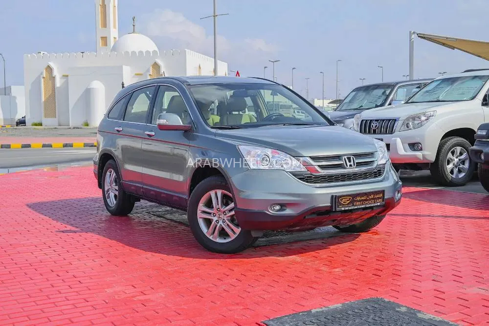 Honda CR-V 2011 for Sale in Sharjah Image-2