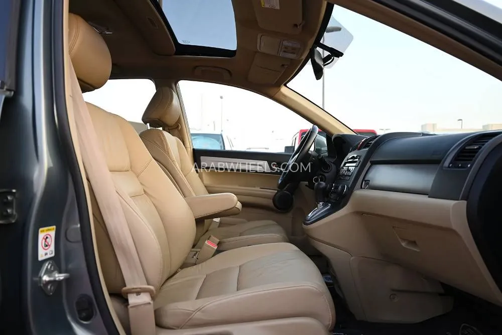 Honda CR-V 2011 for Sale in Sharjah Image-11