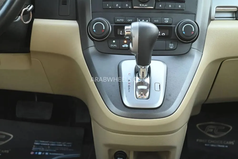 Honda CR-V 2011 for Sale in Sharjah Image-16