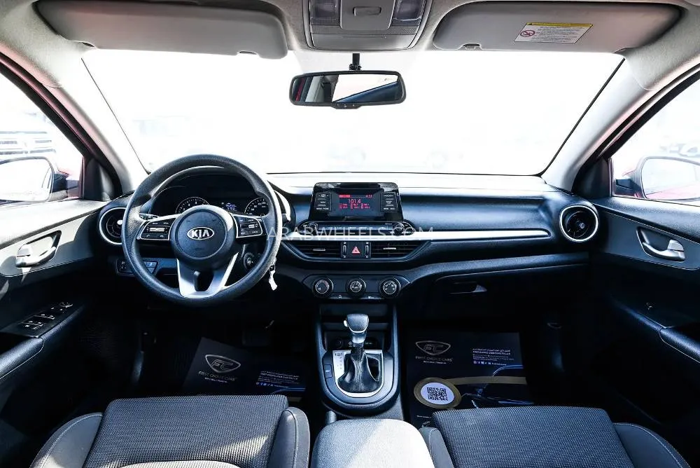 Kia Cerato 2020 for Sale in Sharjah Image-10