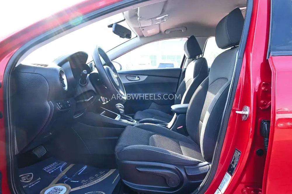 Kia Cerato 2020 for Sale in Sharjah Image-11