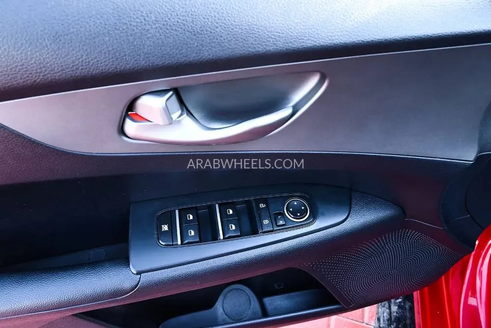 Kia Cerato 2020 for Sale in Sharjah Image-19
