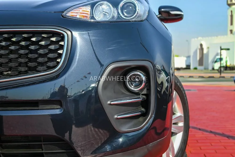Kia Sportage 2018 for Sale in Sharjah Image-3