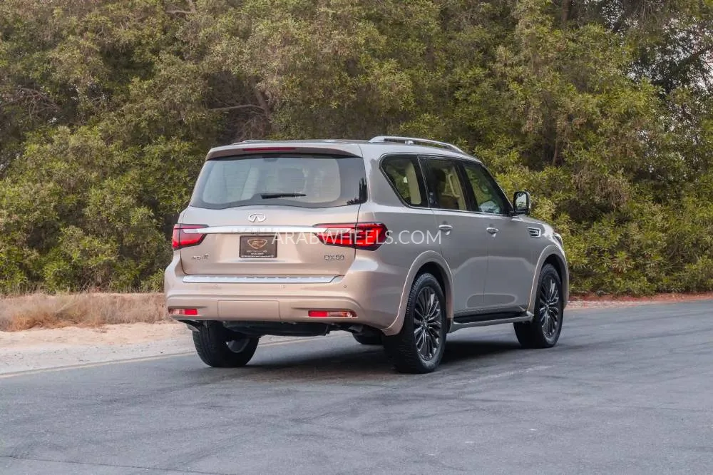 Infiniti QX80 2023 for Sale in Sharjah Image-4