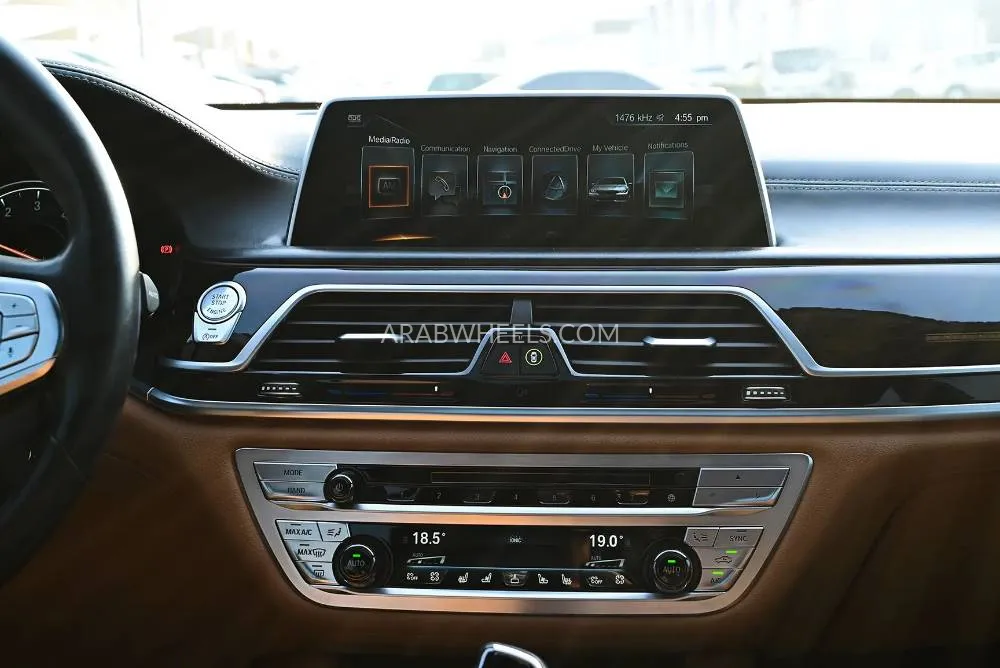BMW 7 series 2016 for Sale in Sharjah Image-15