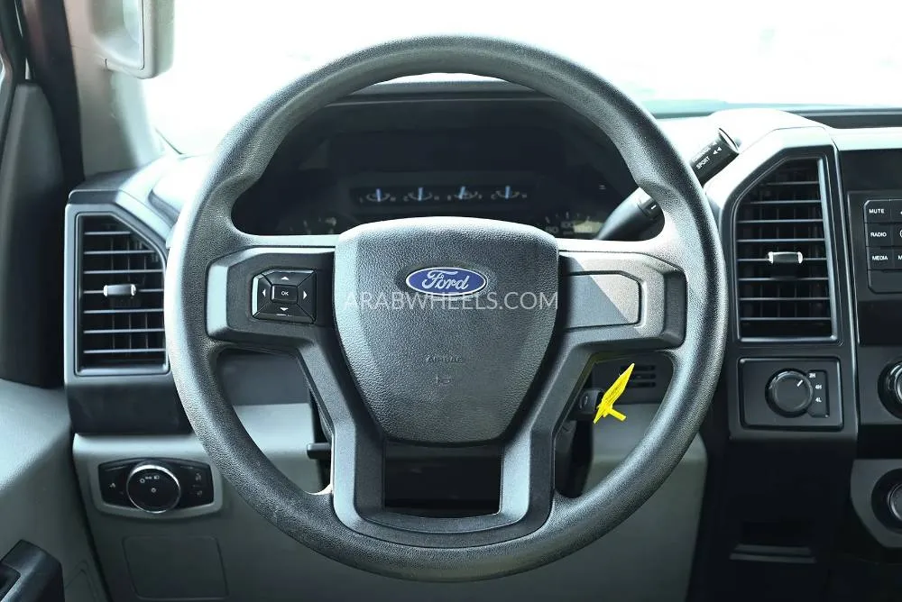 Ford F 150 2015 for Sale in Sharjah Image-14