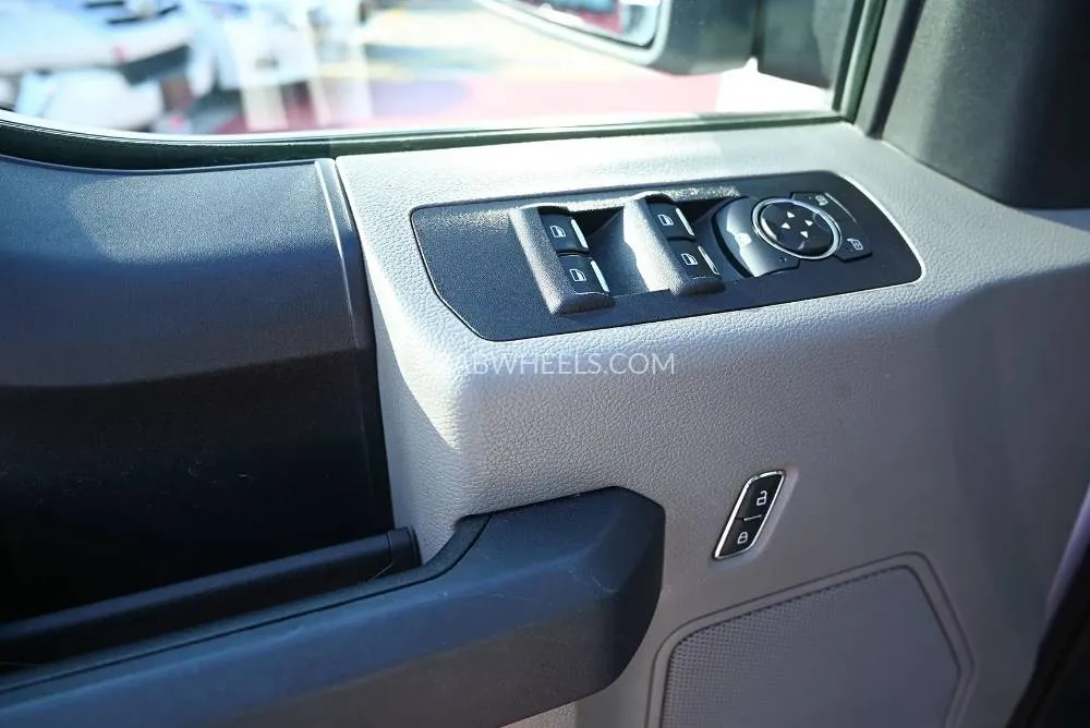 Ford F 150 2020 for Sale in Sharjah Image-16