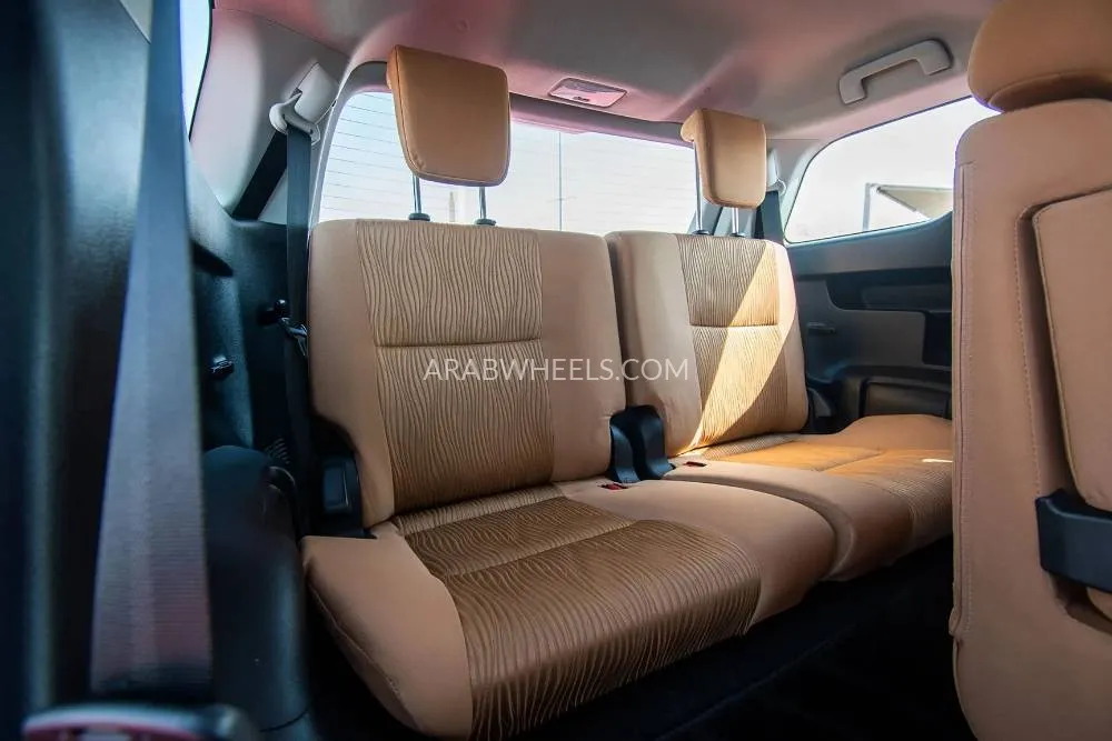 Toyota Fortuner 2019 for Sale in Sharjah Image-15