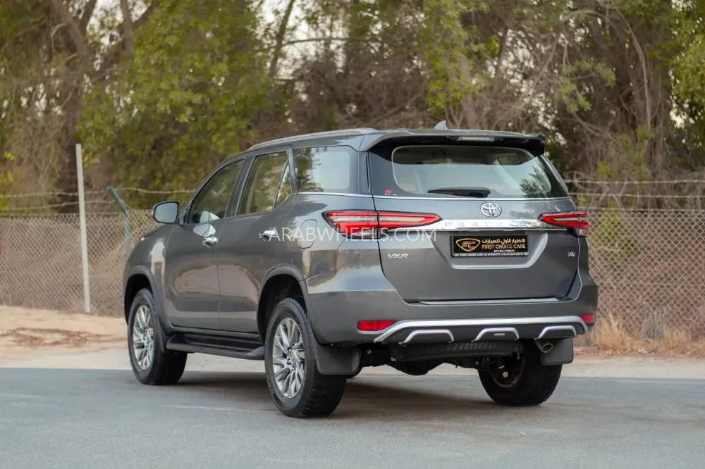 Toyota Fortuner 2022 for Sale in Sharjah Image-5