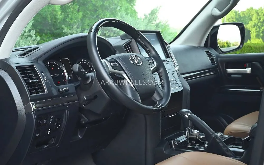 Toyota Land Cruiser 2021 for Sale in Sharjah Image-15