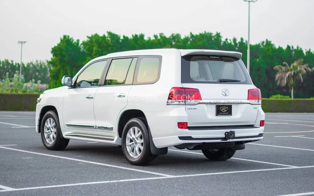Toyota Land Cruiser 2021 for Sale in Sharjah Image-5