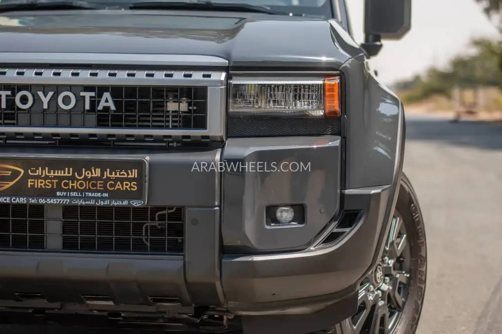 Toyota Land Cruiser Prado 2024 for Sale in Sharjah Image-3