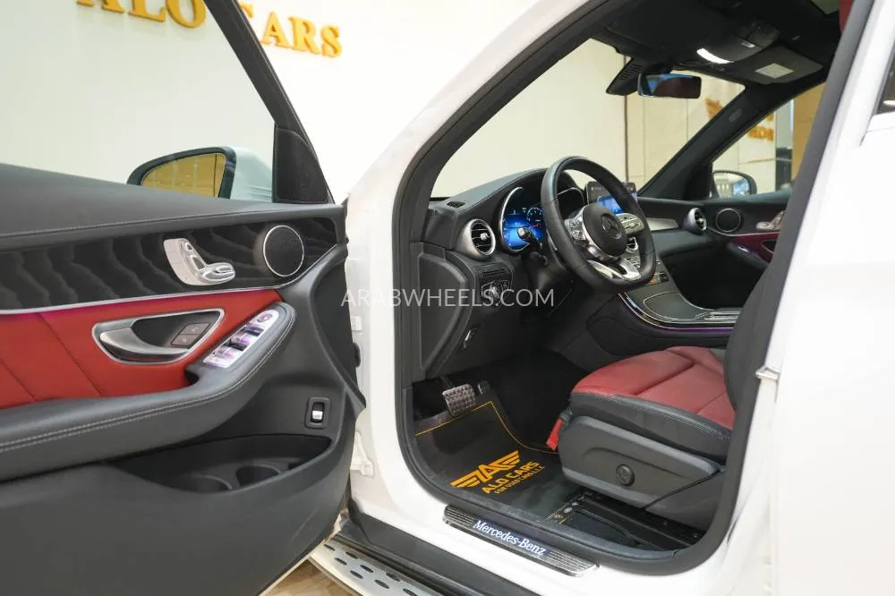 Mercedes Benz GLC Class 2021 for Sale in Dubai Image-6
