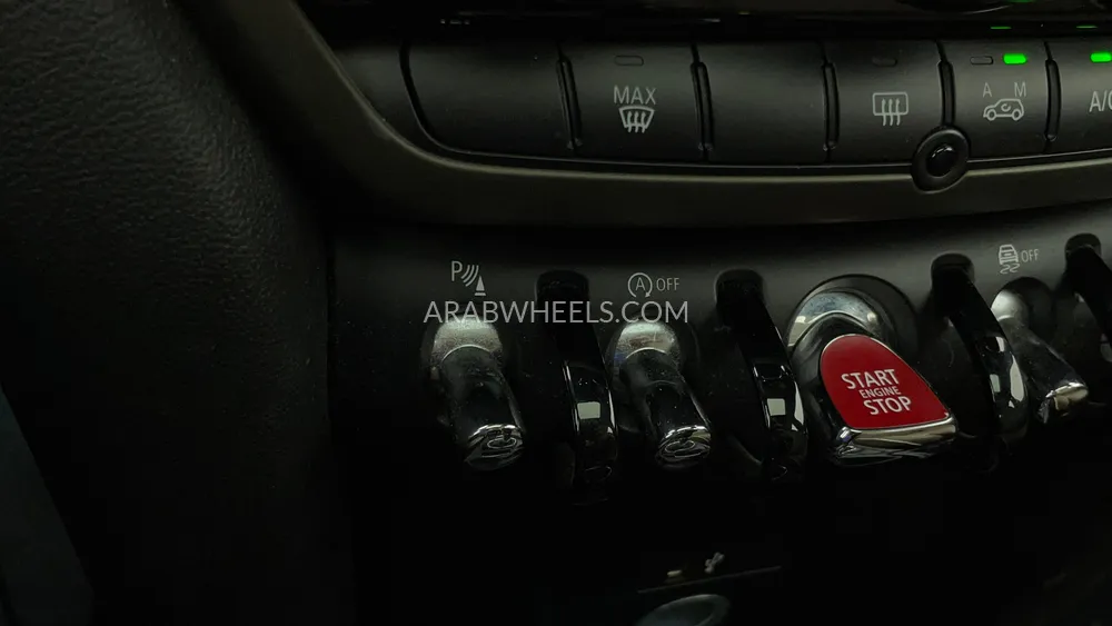 Mini Countryman 2019 for Sale in Dubai Image-39