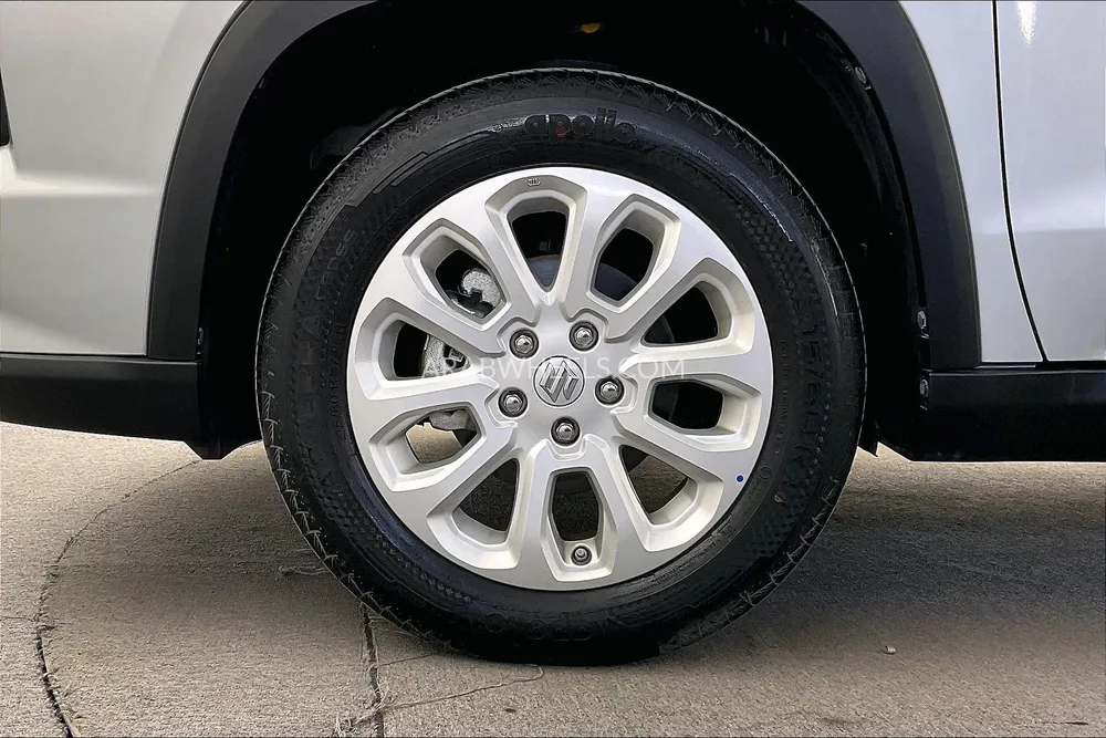 Suzuki Grand Vitara 2024 for Sale in Dubai Image-9