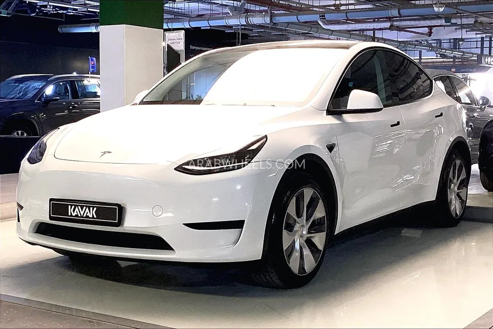 Tesla Model Y 2024 for Sale in Sharjah Image-1