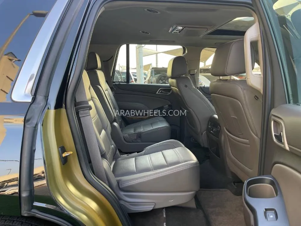 GMC Yukon 2015 for Sale in Sharjah Image-8