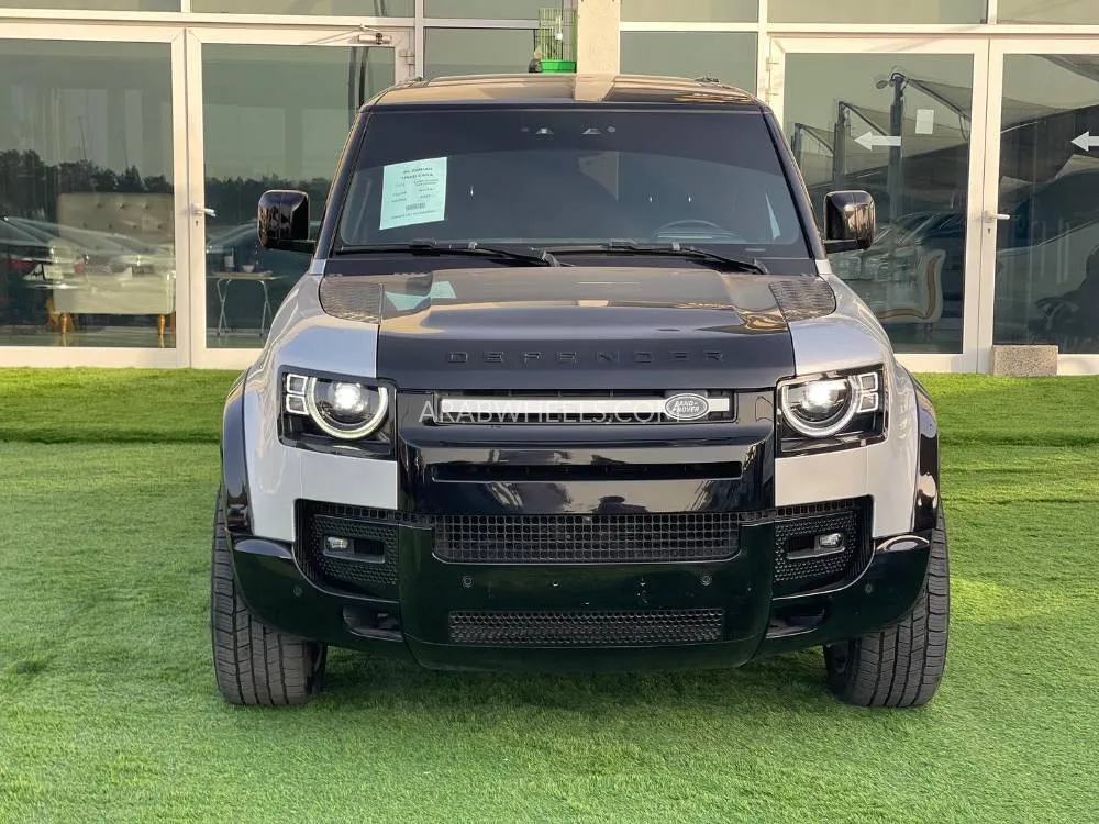 Land Rover Defender 2022 for Sale in Sharjah Image-2