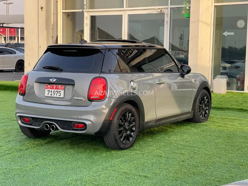 Mini Cooper 2017 for Sale in Sharjah Image-11