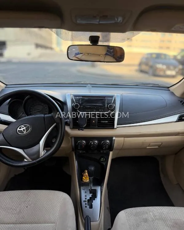 Toyota Yaris 2016 for Sale in Dubai Image-3