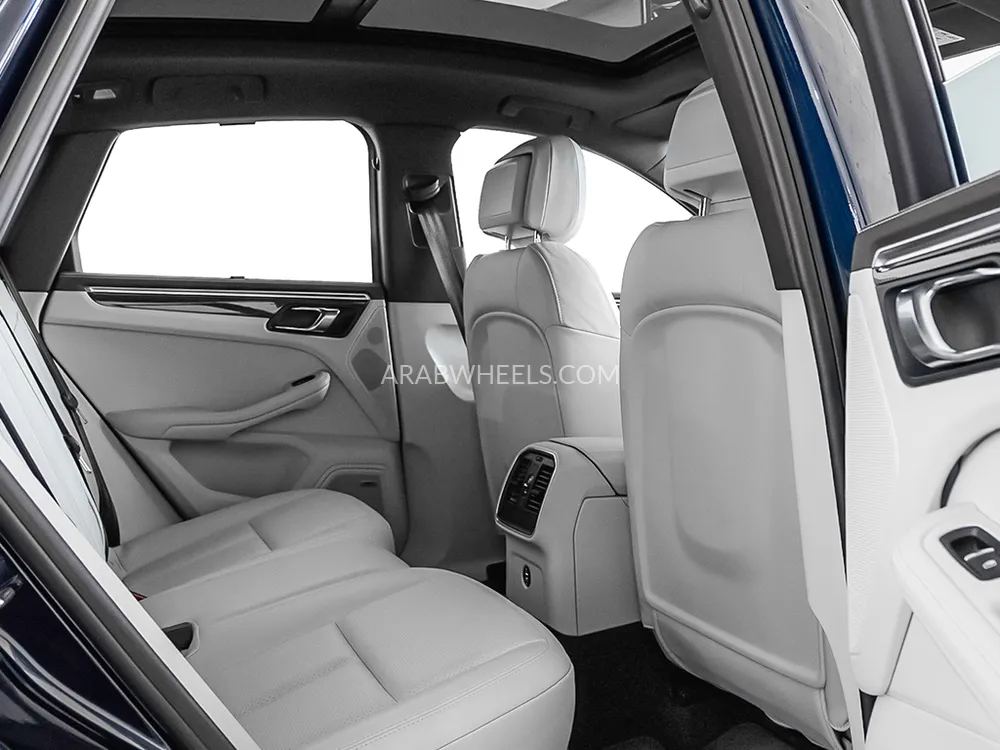 Porsche Macan 2020 for Sale in Dubai Image-14