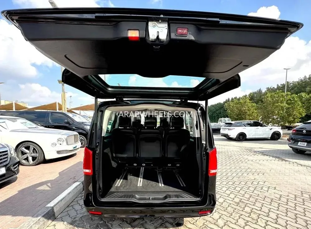 Mercedes Benz V Class 2023 for Sale in Sharjah Image-8