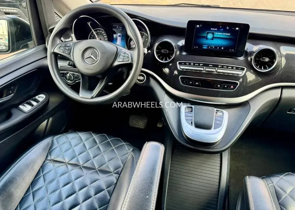 Mercedes Benz V Class 2023 for Sale in Sharjah Image-12