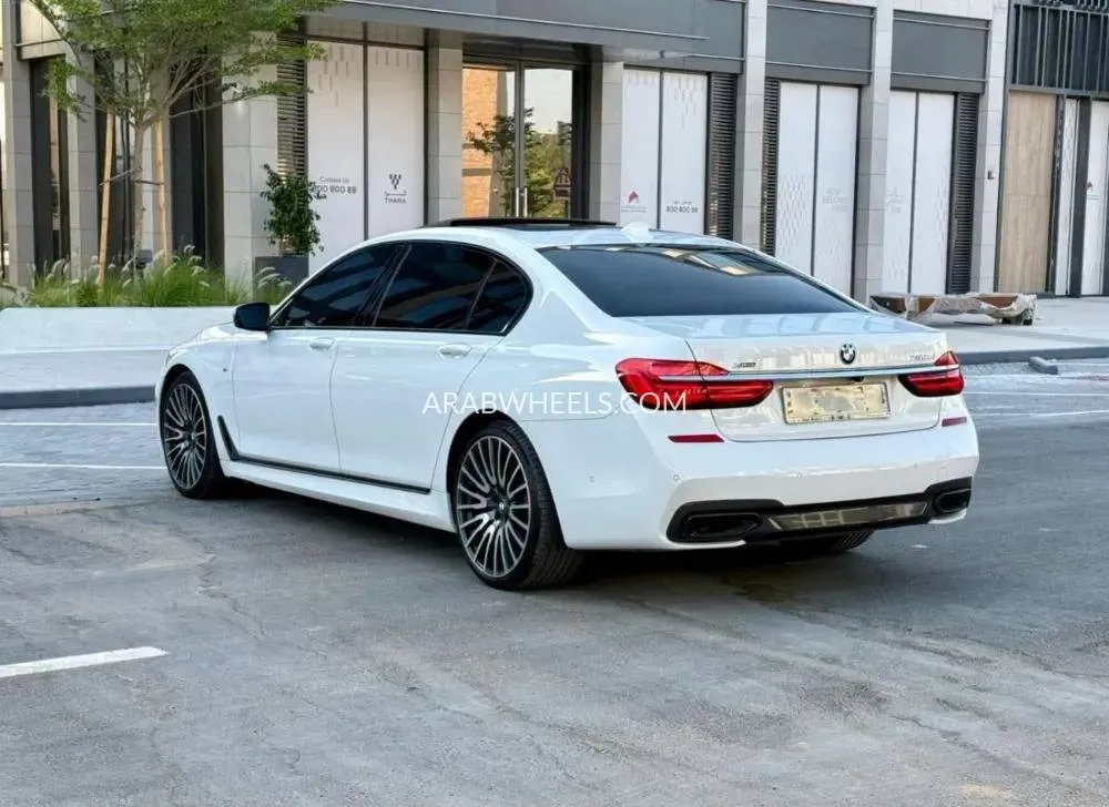 بي إم دبليو الفئة السابعة 2019 for Sale in عجمان Image-8