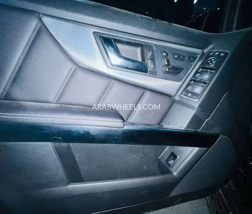 Mercedes Benz GLK Class 2014 for Sale in Dubai Image-12