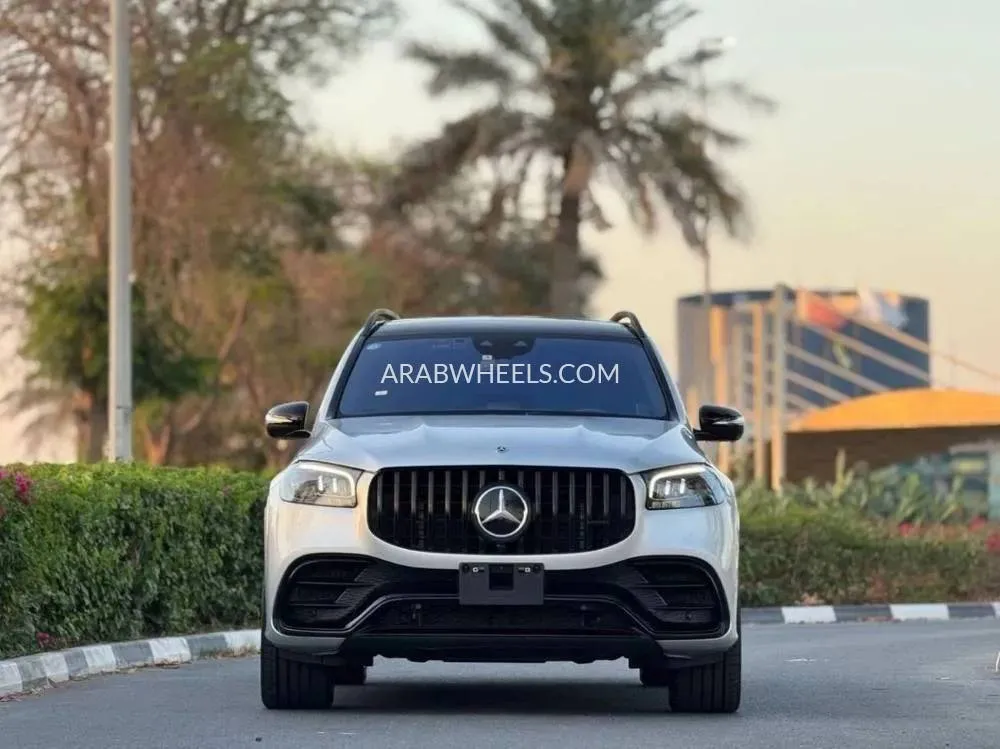 مرسيدس بنز GLS 2021 for Sale in دبي Image-2