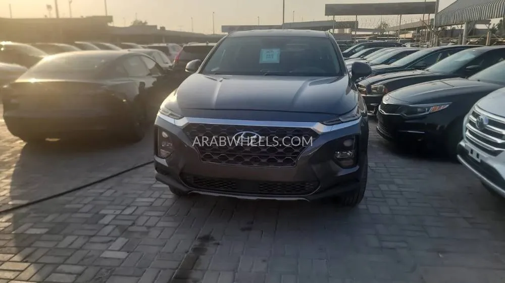 Hyundai Santa Fe 2020 for Sale in Ajman Image-2