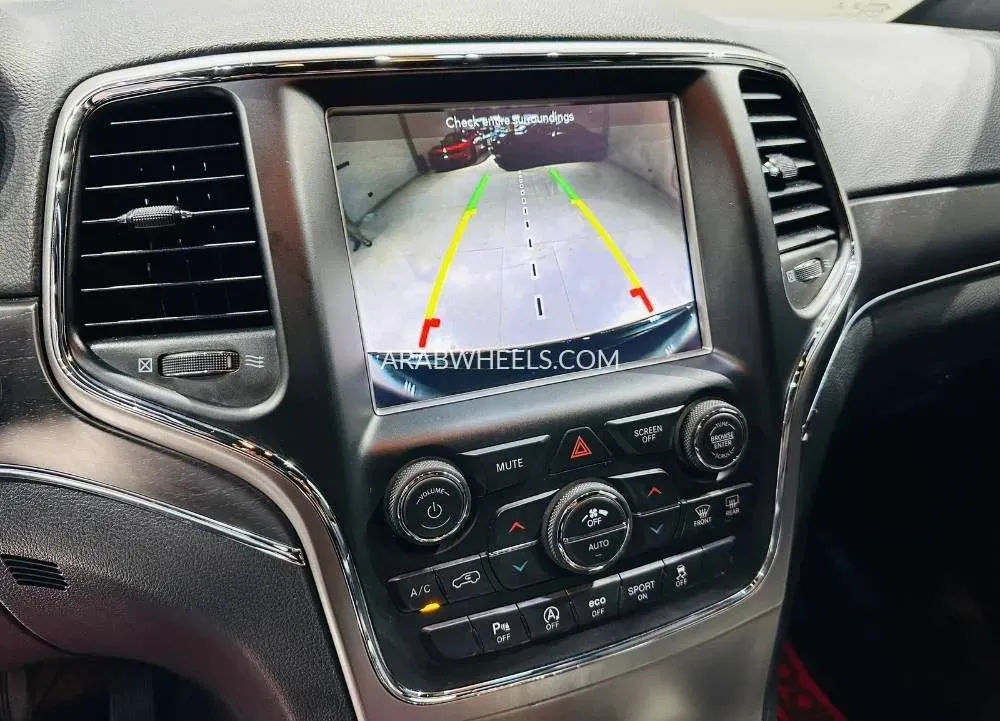 Jeep Grand Cherokee 2018 for Sale in Dubai Image-8