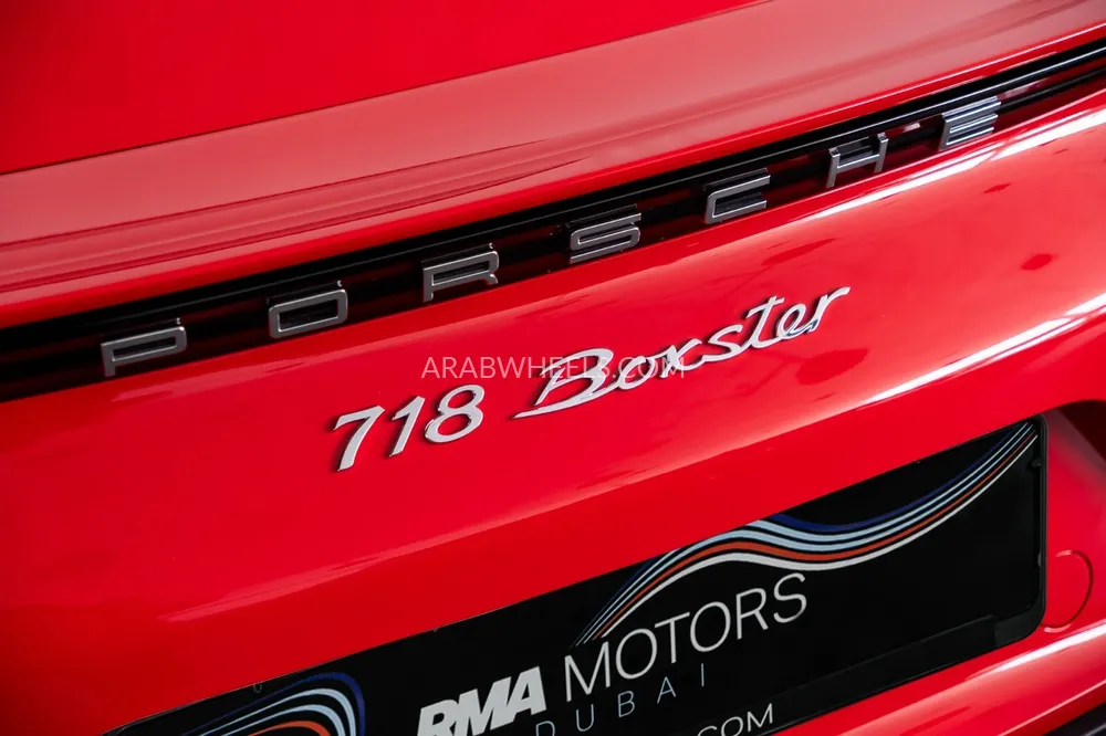 بورشه 718 2024 for Sale in دبي Image-14