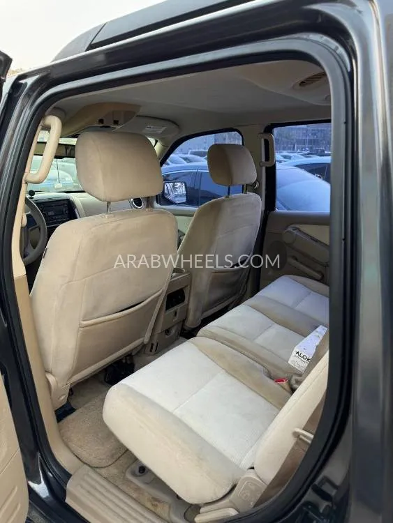 فورد إكسبلورر 2007 for Sale in دبي Image-10