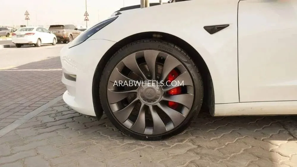 Tesla Model 3 2021 for Sale in Sharjah Image-15