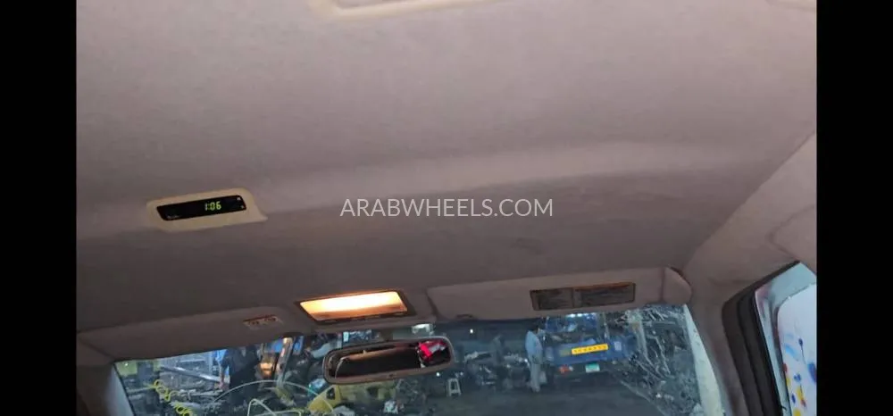 Toyota Century 1993 for Sale in Ajman Image-9