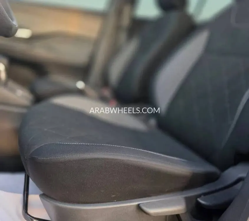Nissan Kicks 2020 for Sale in Sharjah Image-8