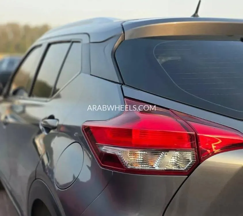 Nissan Kicks 2020 for Sale in Sharjah Image-11