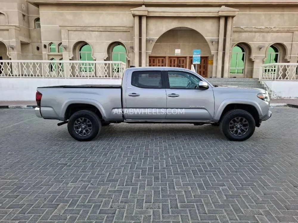 Toyota Tacoma 2021 for Sale in Ajman Image-9