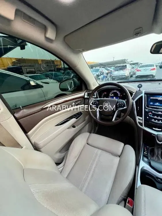 Cadillac SRX 2016 for Sale in Sharjah Image-6