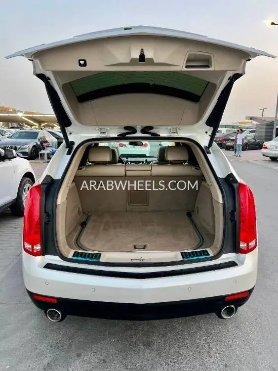 Cadillac SRX 2016 for Sale in Sharjah Image-15