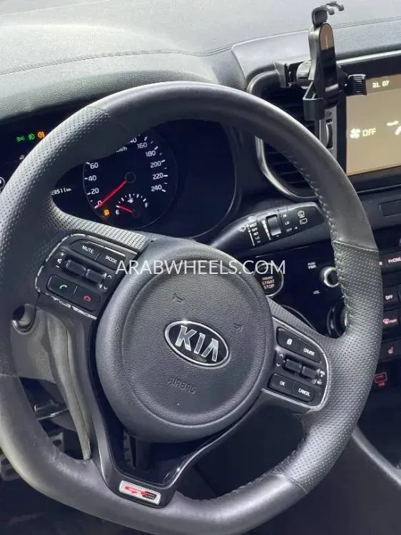 Kia Sportage 2017 for Sale in Ajman Image-9
