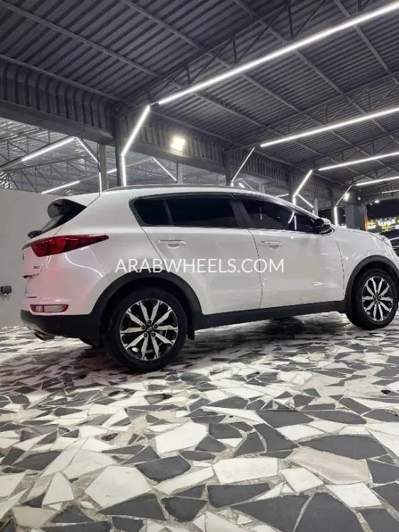 Kia Sportage 2018 for Sale in Ajman Image-15